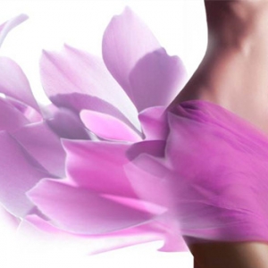 Dùng nước muối sinh lý rửa vùng kín: Nên hay không?